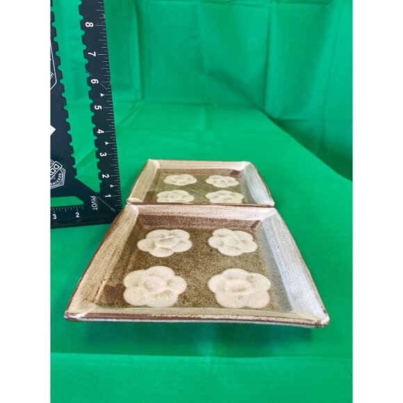 Set Of 2 Japanese Ceramic Plates With Floral Design 8x8 Inches - Picture 2 of 2